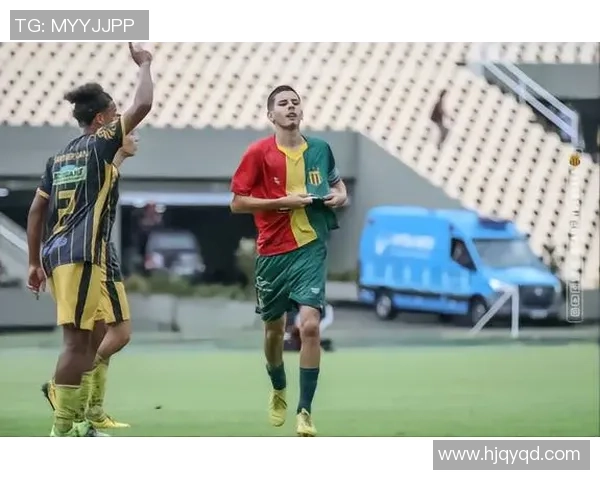 累西腓体育与帕尔梅拉斯激战正酣比赛结果揭晓引发热议